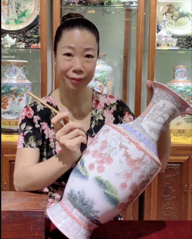 何丽芬